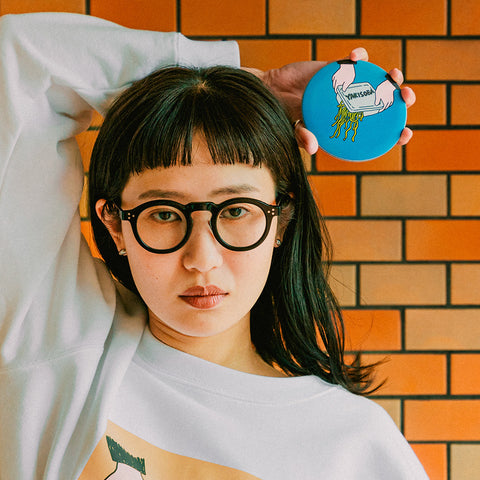 正念場を迎えたカップ焼きそば | 充電器 ブルー