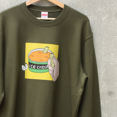 固いアイスに負けたスプーン | スウェット ライトオリーブ