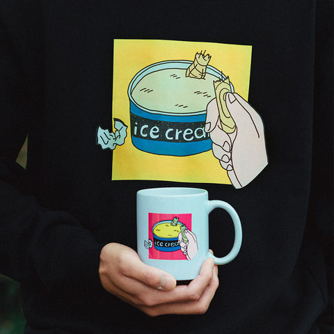 固いアイスに負けたスプーン | マグカップ