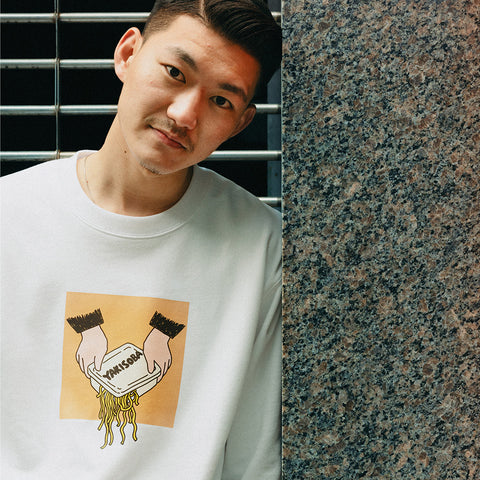 正念場を迎えたカップ焼きそば | スウェット ホワイト