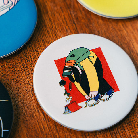 靴紐結んでたら鞄から中身出てきた | 充電器 ホワイト