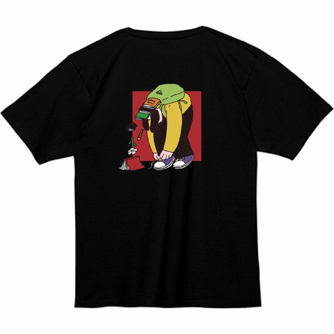 靴紐結んでたら鞄から中身出てきた | Tシャツ ブラック