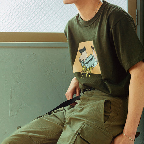 正念場を迎えたカップ焼きそば | Tシャツ アーミーグリーン